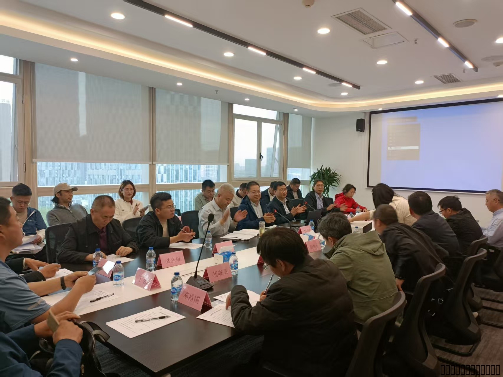 中國科學(xué)院“油菜理想株型”現(xiàn)場觀摩會(huì)在成都市召開